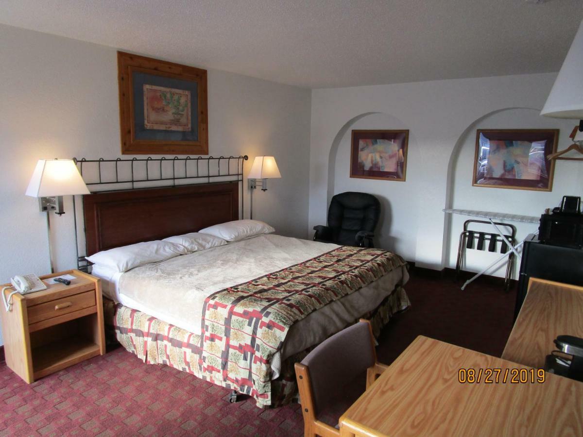 North Country Inn & Suites Mandan Eksteriør bilde